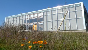 Menerpôle, une pépinière d’entreprises spécialisées dans l’énergie, hébergée dans un bâtiment basse consommation © Yannick Régnier (CLER)